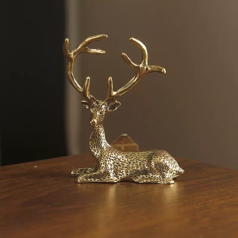 Miniature Brass Stag Figurine – Elegant Resting Deer Statue for Home & Holiday Decor