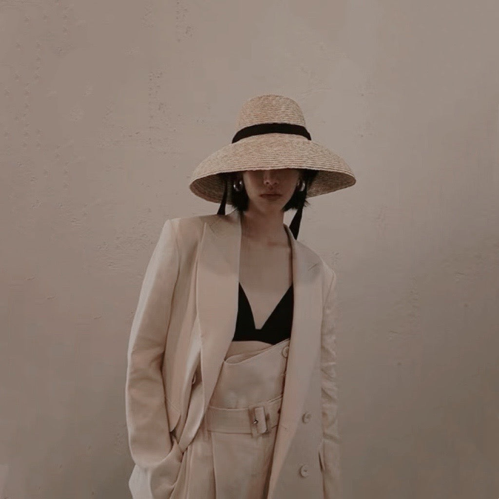 Oversized Wide-Brim Straw Sun Hat β Elegant Raffia Beach Hat with Black Ribbon | Summer UV Protection for Women