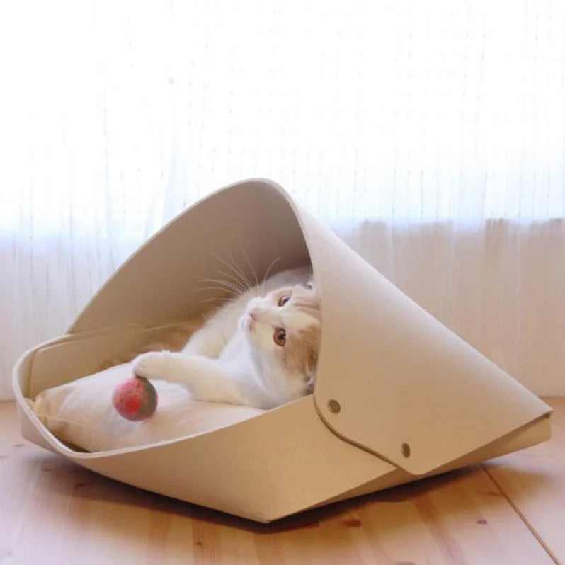 Luxe Felt Cat Cave Bed – Cozy, Enclosed, and Stylish Pet Bed for Cats & Small Dogs
