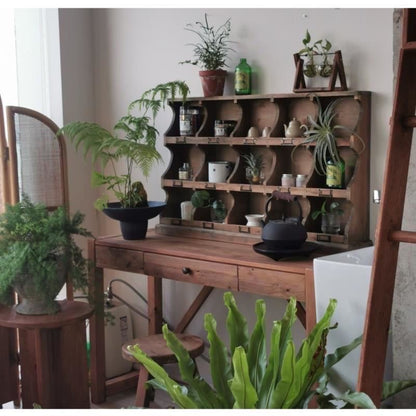 Vintage Wooden Wall Cubby Shelf Organizer – Rustic Display & Storage