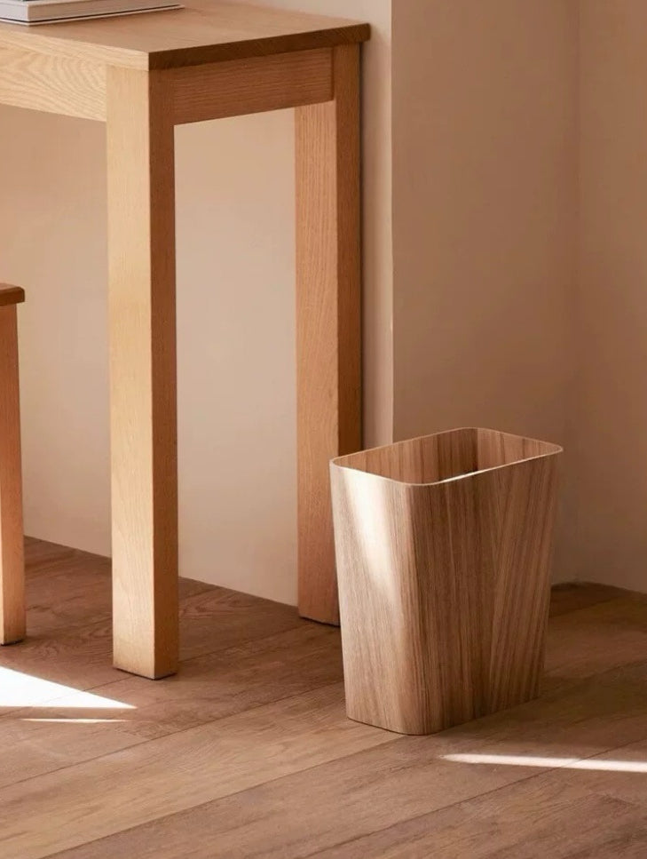 Wooden-Style Trash Bin with Lid – Modern & Functional Design