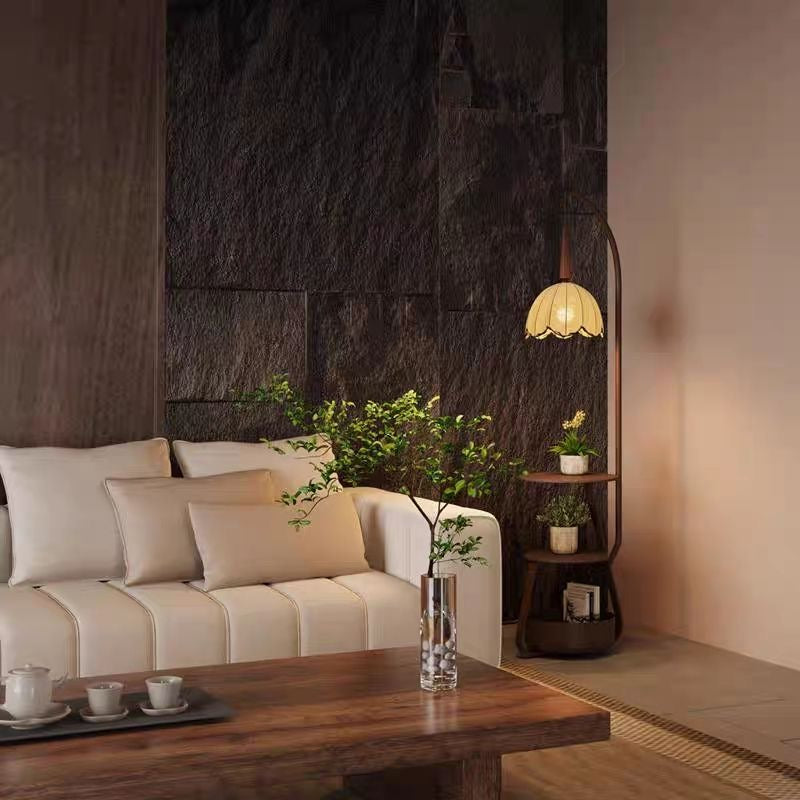 AUSI Scalloped Arc Floor Lamp with Side Table | Vintage Petal Shade