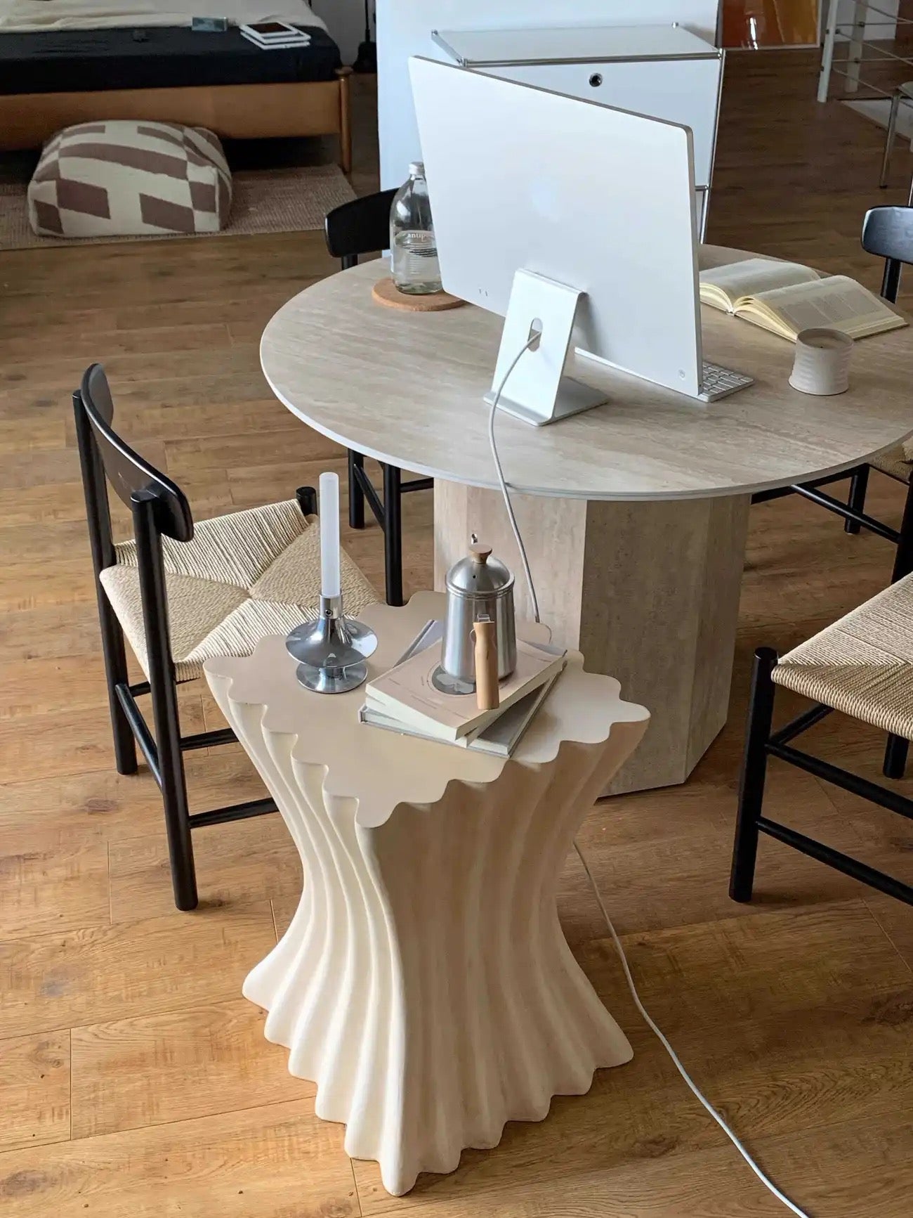 Sculptural Pedestal Side Table – Wavy Accent Table for Modern Interiors