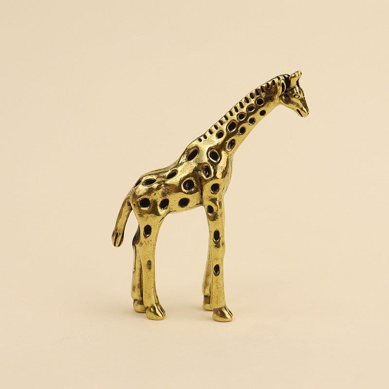 Solid Brass Giraffe Figurine – Elegant Mini Home Decor