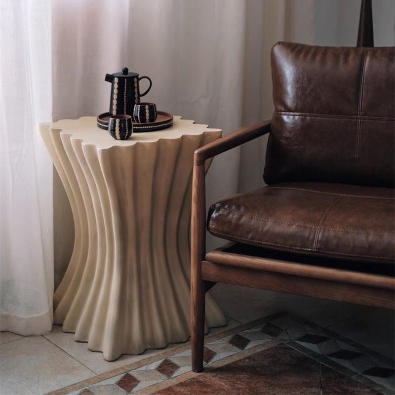 Sculptural Pedestal Side Table – Wavy Accent Table for Modern Interiors