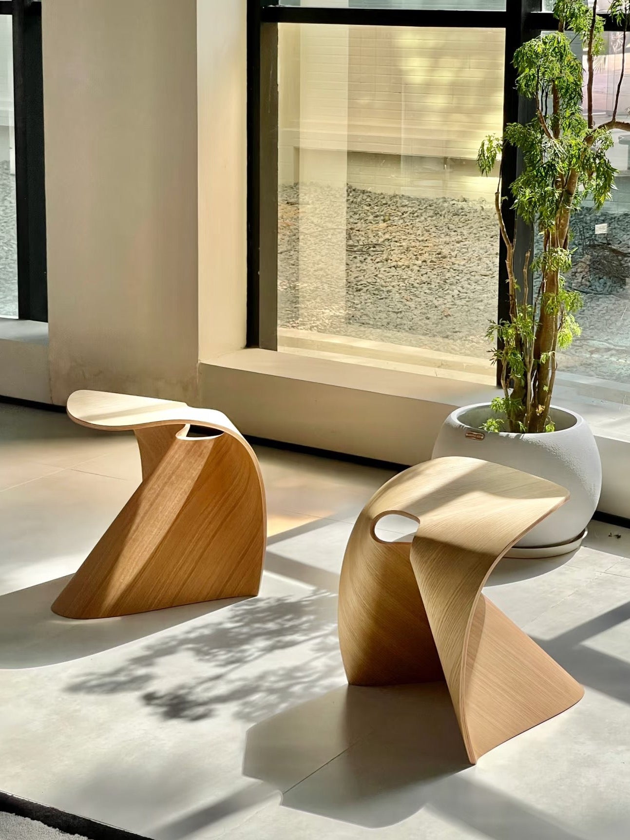 Origami Arc Modern Sculptural Stool – Minimalist Design Seating