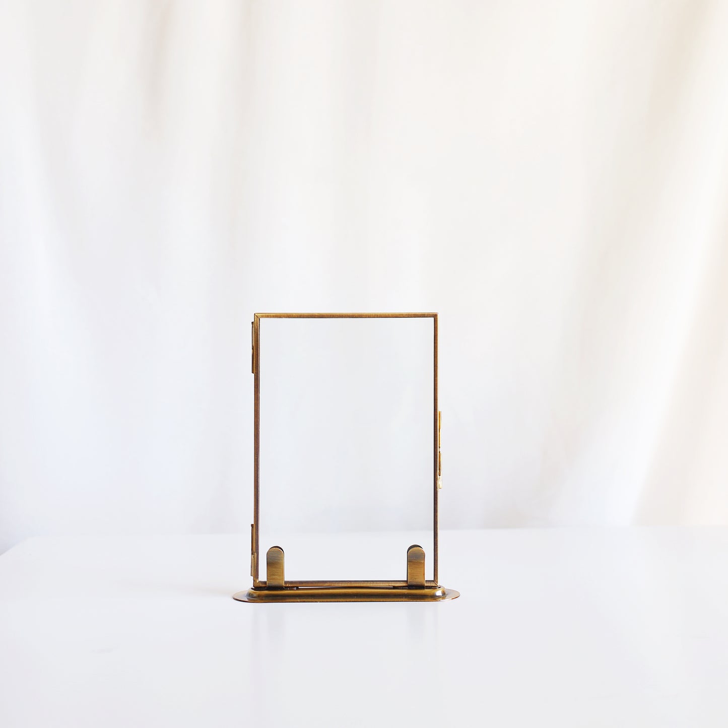 Floating Doubled Sided Glass Standing Picture Frames