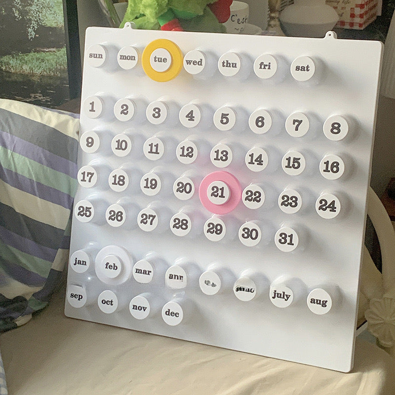 Mid-Century Modern Green Perpetual Ring Calendar | Retro Desk Dec